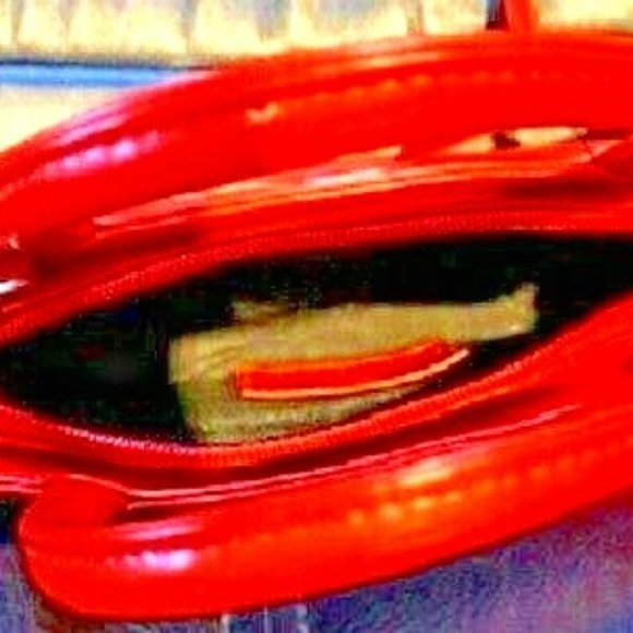 NWT Etienne Aigner Womens Tangerine Vinyl Zipped Crossbody Minibag - Picture 4 of 5